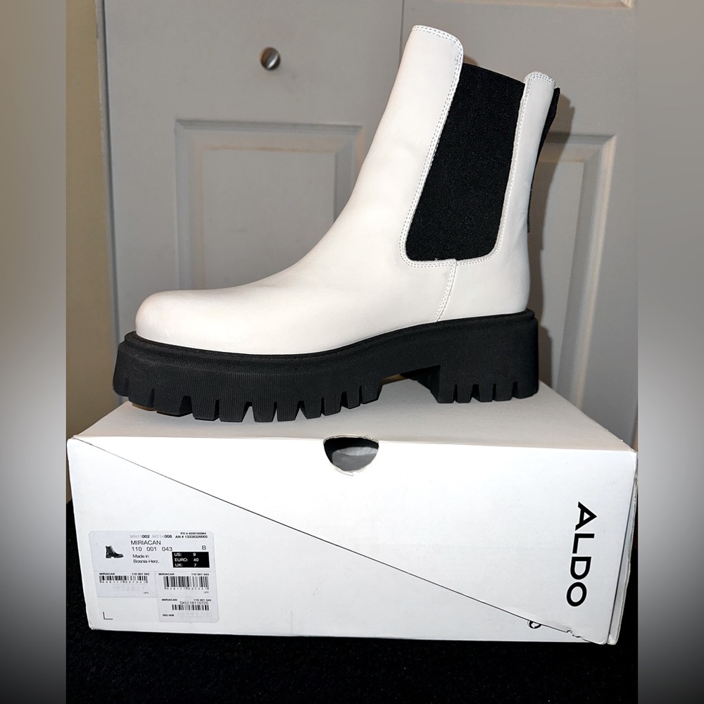 Woman’s ALDO Miriacan Chelsea Boot